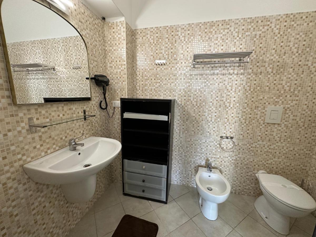 Cconforthotels Appartamento Crispi 바리 외부 사진
