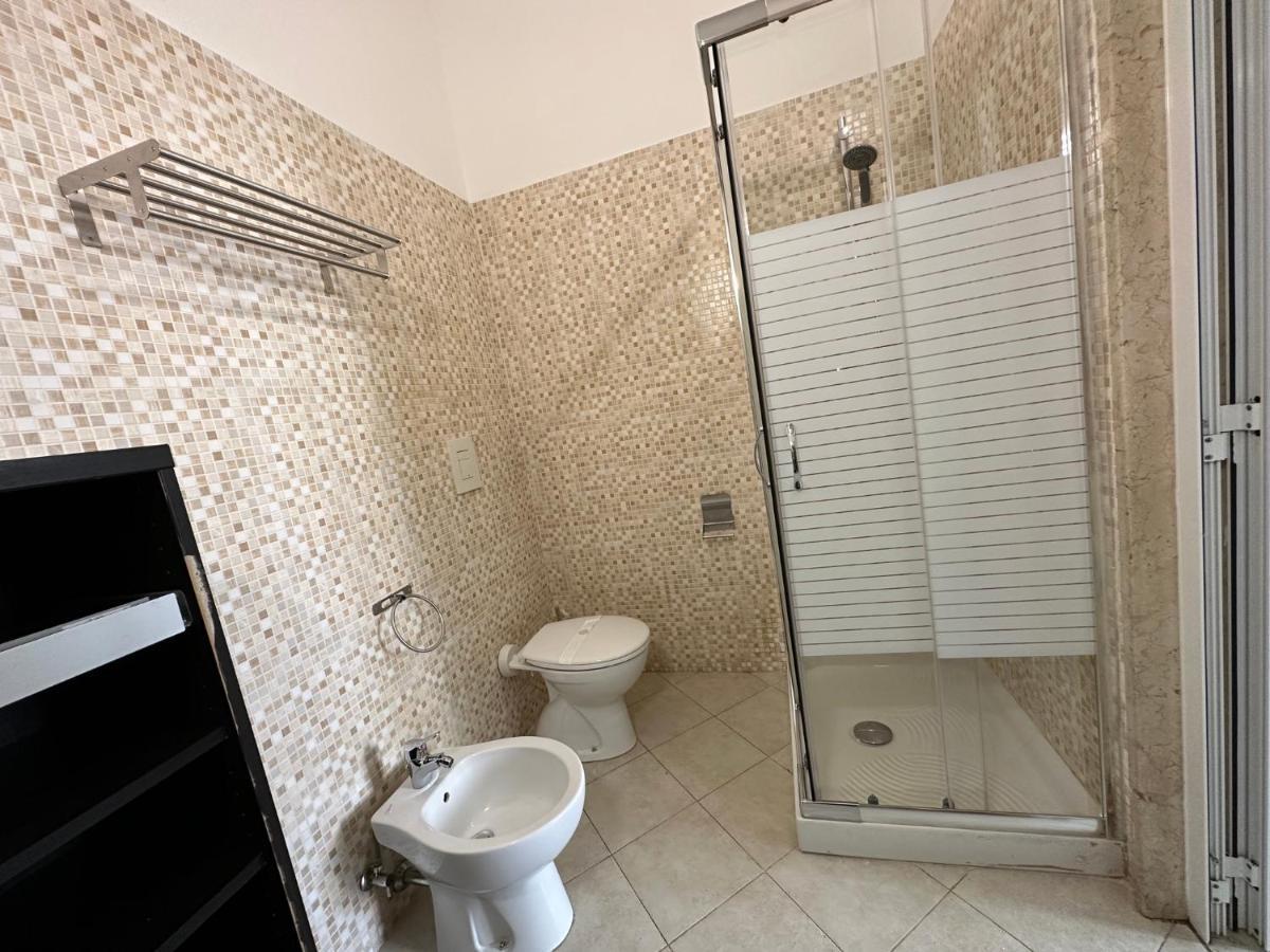 Cconforthotels Appartamento Crispi 바리 외부 사진
